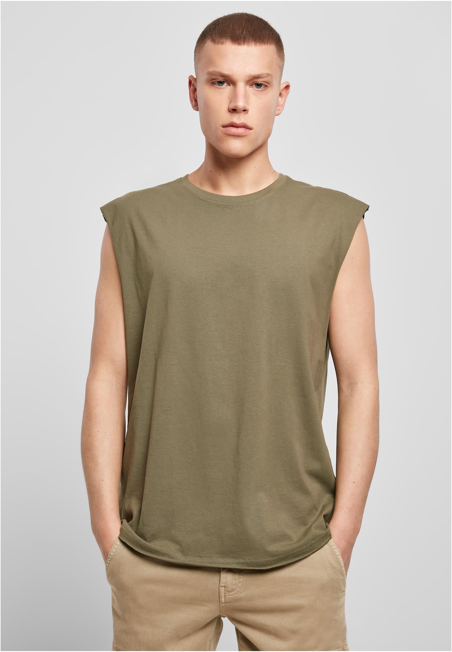Sleeveless Tee olive | olive