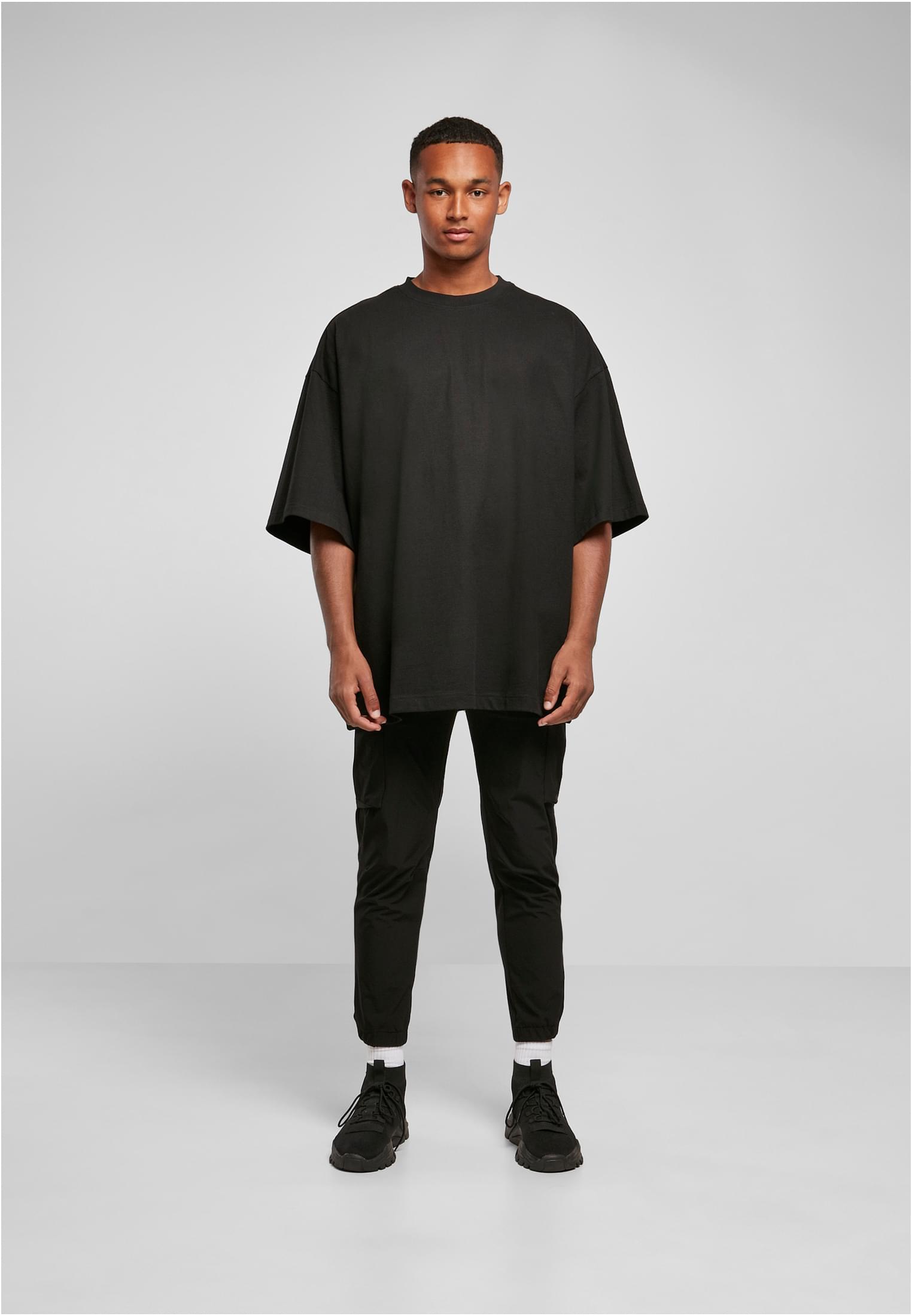 Huge Tee black | black