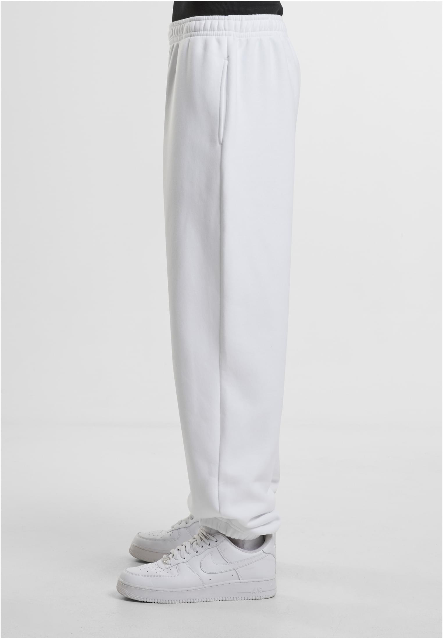 Fluffy Sweatpants white | white