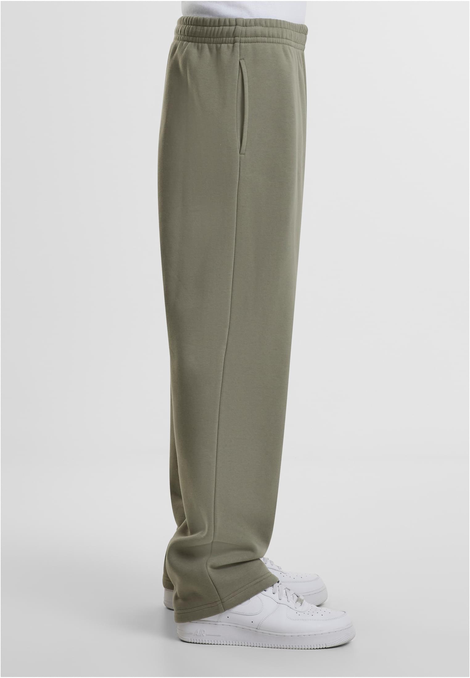 Fluffy Trackpants paleolive | paleolive
