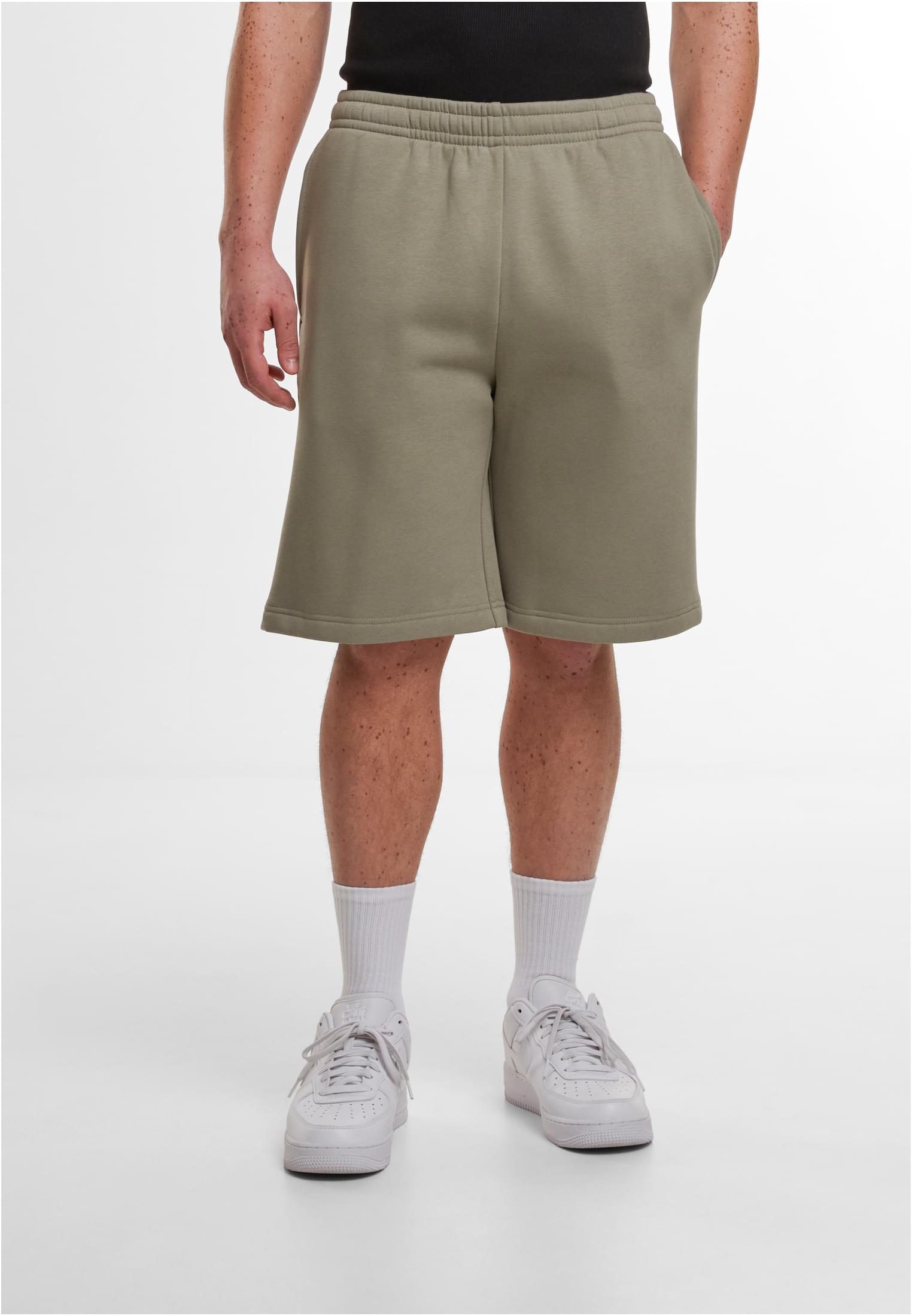 Fluffy Sweatshorts paleolive | paleolive