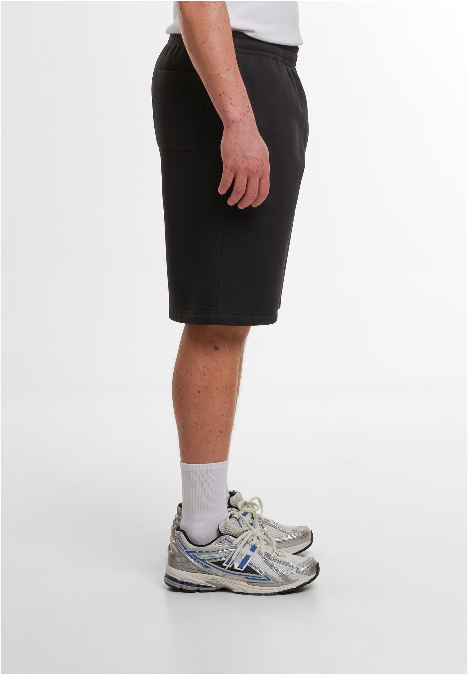Fluffy Sweatshorts black | black