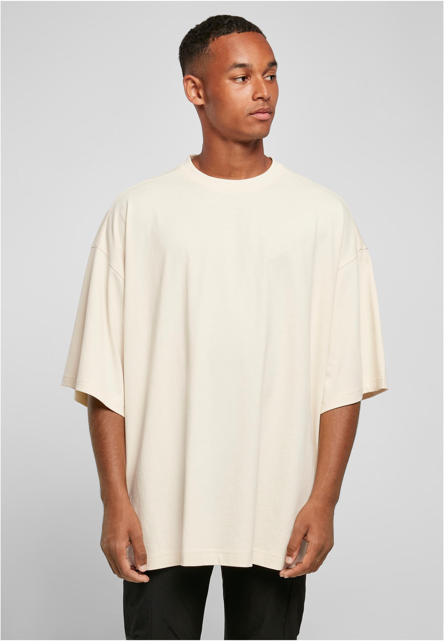 Huge Tee whitesand | whitesand
