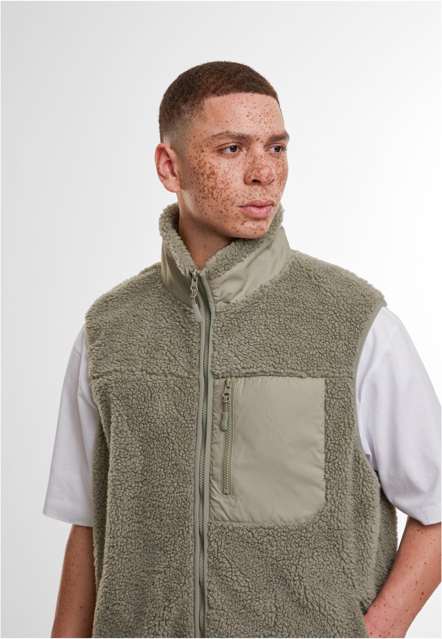 Bonded Sherpa Vest paleolive | paleolive