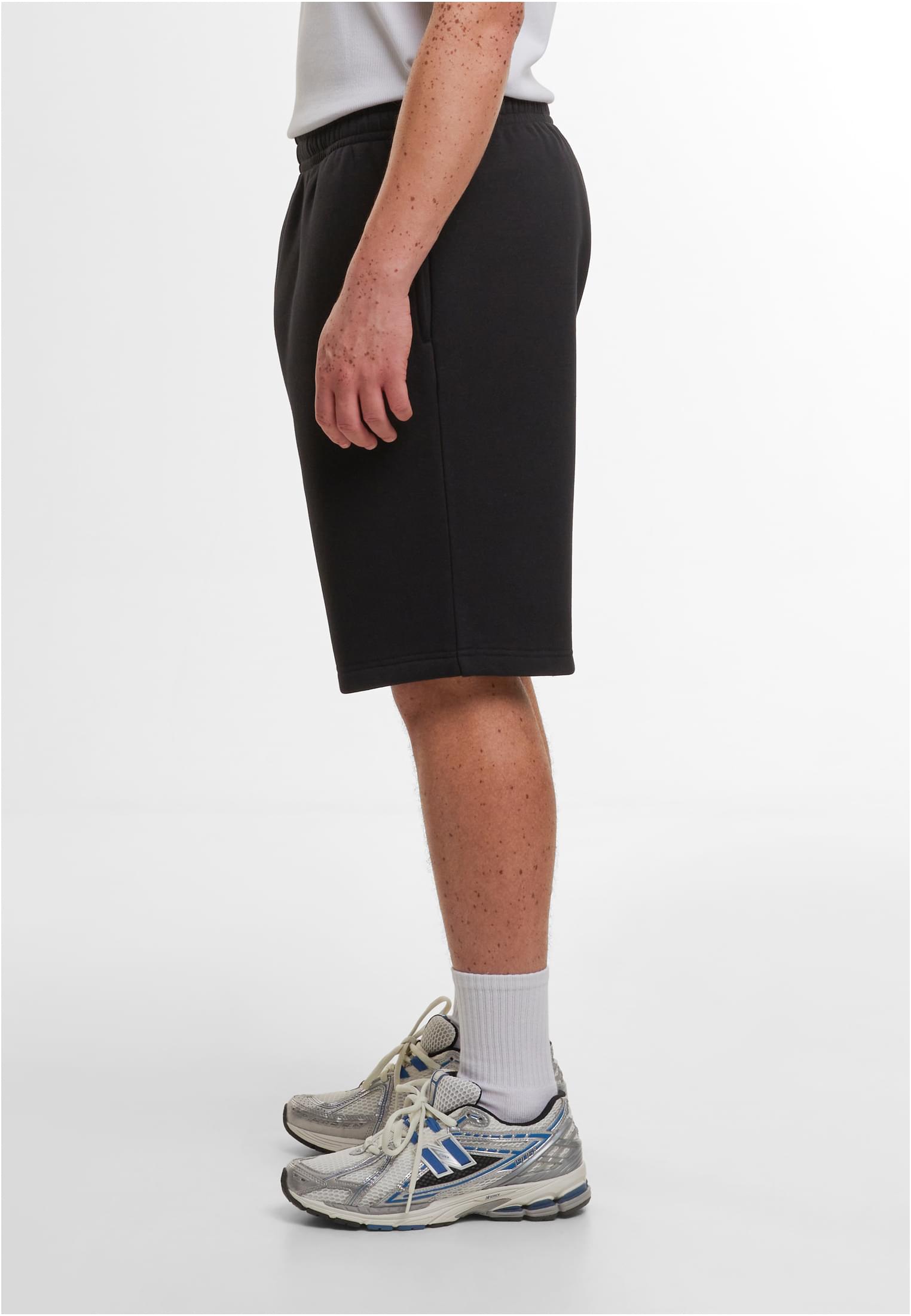 Fluffy Sweatshorts black | black
